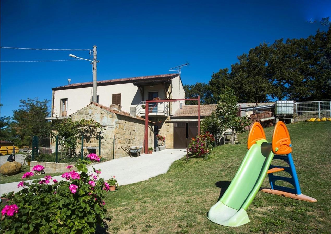 Le Pitture Casa Di Campagna Filiano Exterior photo